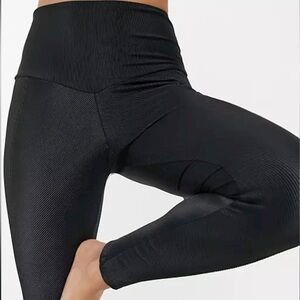 Onzie ribbed high waist black diagonal leggings S/M